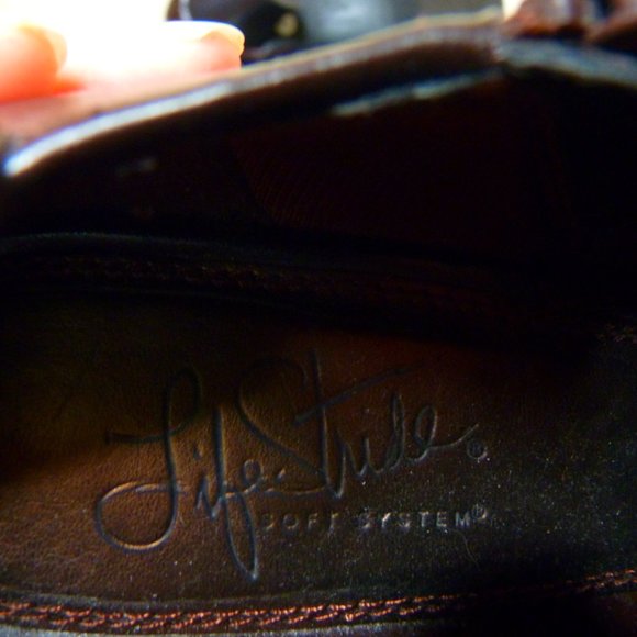 LifeStride Soft System Comfort Booties - Picture 6 of 6